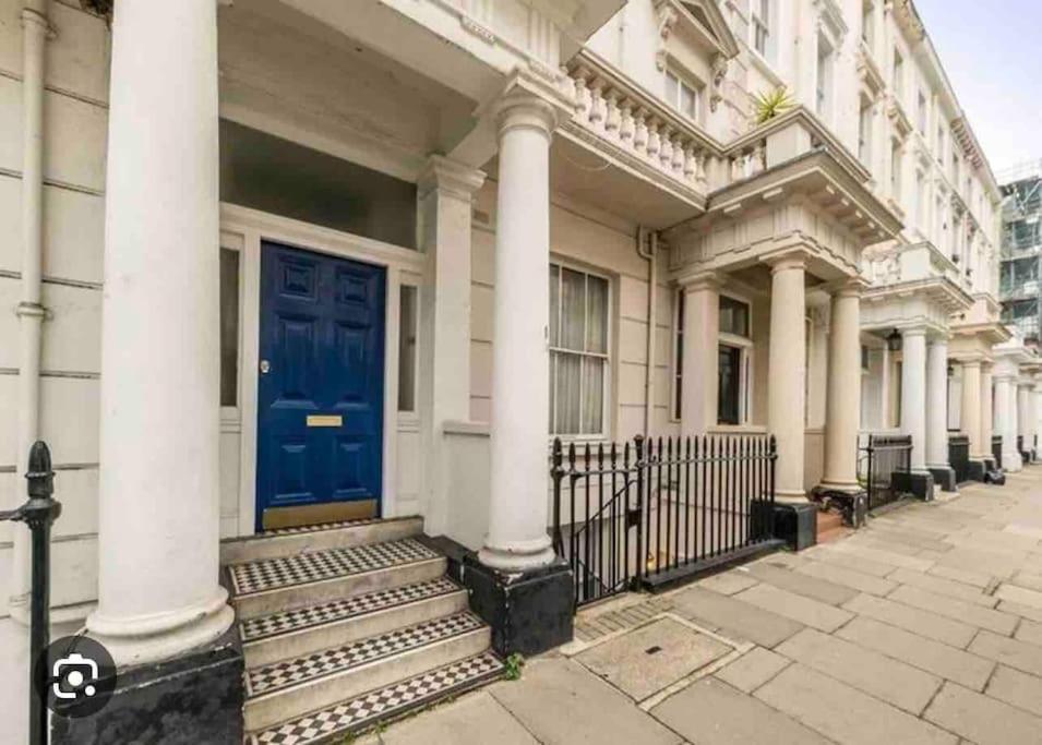 Entire 2 Bedrooms Flat In Victoria, Central Londres Extérieur photo